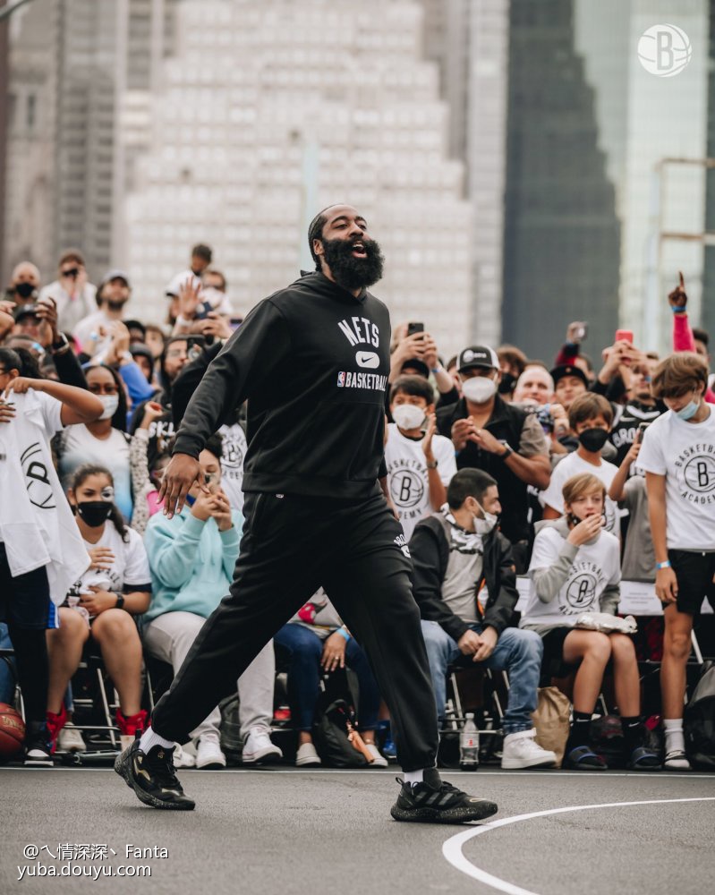 芝加哥公牛训练开放日；转会期更衣室发声引欢呼；中超在即；临场指挥获称赞(勇士坐镇主场迎战芝加哥公牛最新消息)